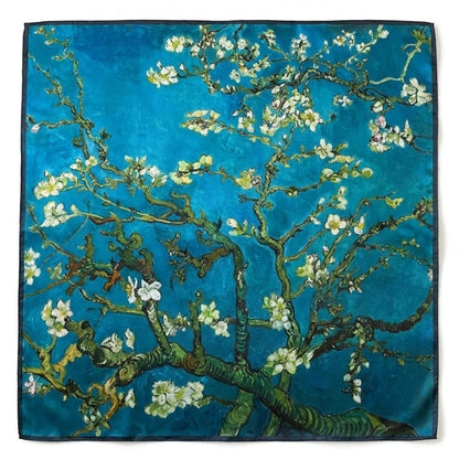 Carré de soie bleu | Douceur précieuse et allure sophistiquée Bleu / 53x53cm The Foulard