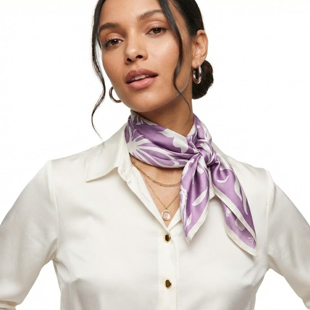 Carré de soie foulard | Matière noble et élégance naturelle Violet / 53x53cm The Foulard