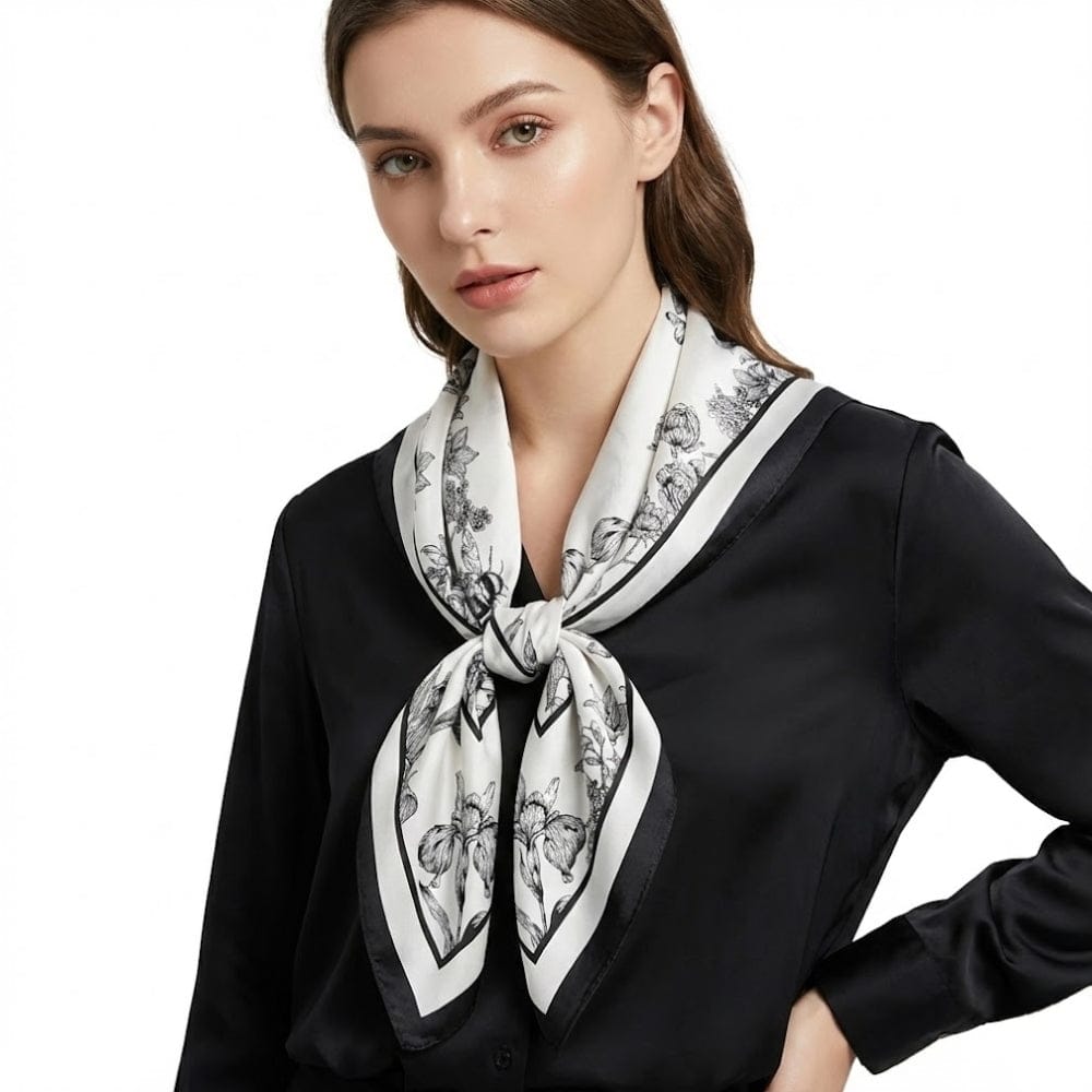 Foulard blanc et noir | Harmonie parfaite entre sobriété et élégance Blanc & noir / 70x70cm The Foulard