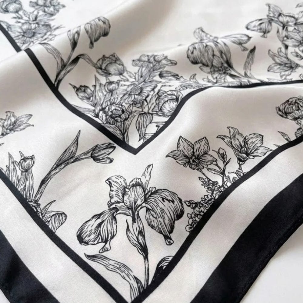 Foulard blanc et noir | Harmonie parfaite entre sobriété et élégance Blanc & noir / 70x70cm The Foulard