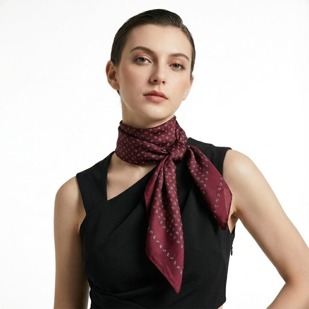 Foulard carré | Douceur satinée et style sophistiqué The Foulard