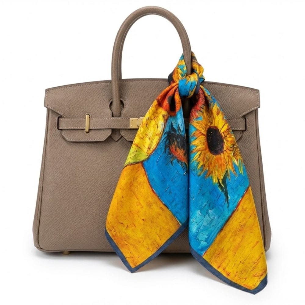 Foulard chic en soie | Motif fleuri coloré et allure élégante Multicolore / 53x53cm The Foulard