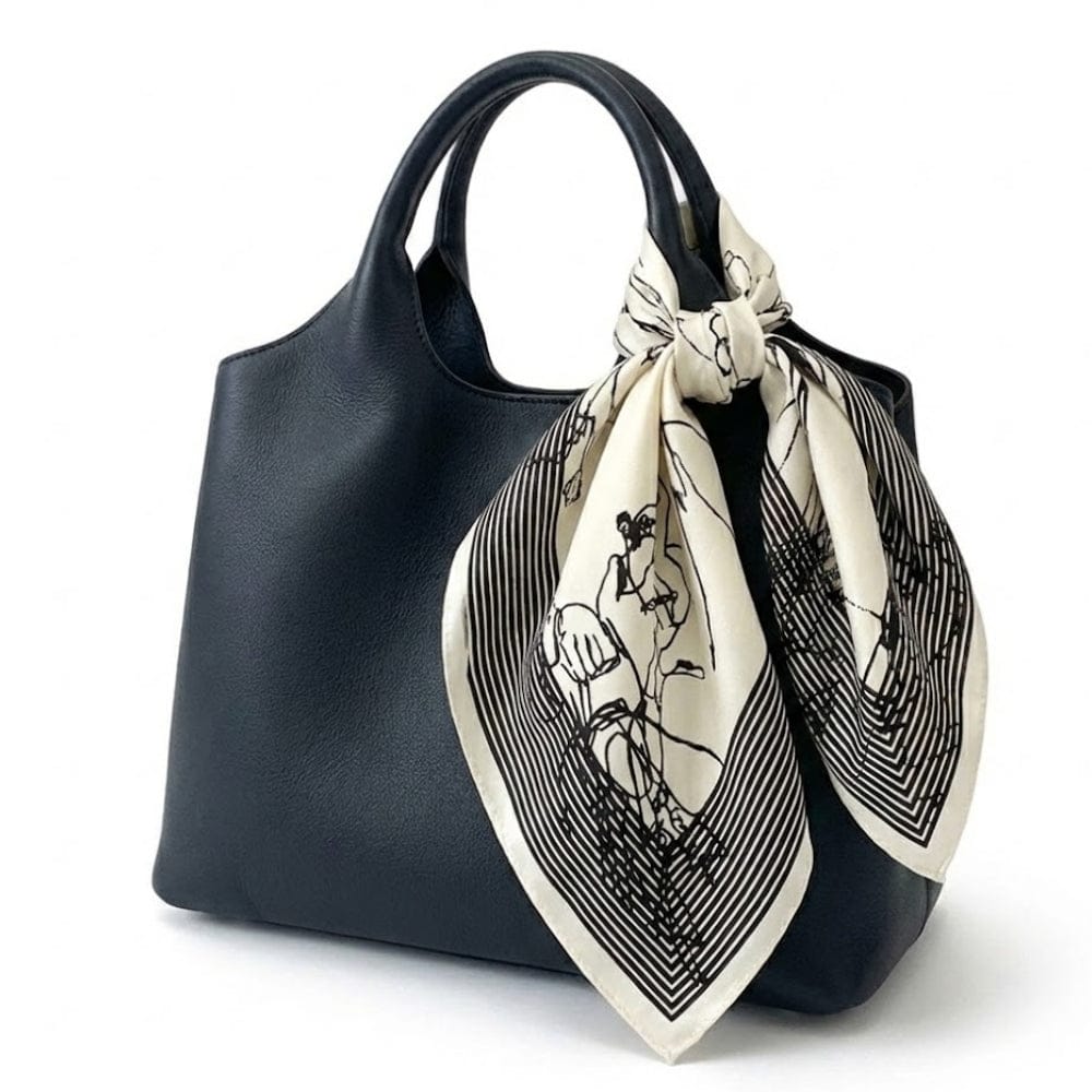 Foulard en soie blanc et noir | Chic iconique et allure sophistiquée Blanc / 53x53cm The Foulard