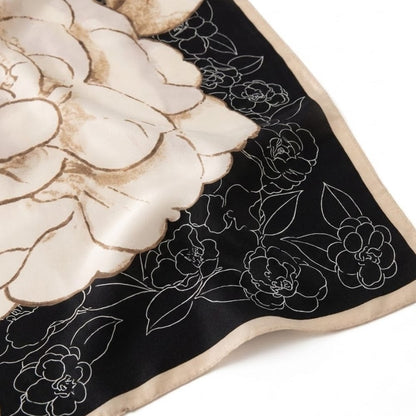 Foulard femme fleuri | Motifs délicats pour une élégance intemporelle The Foulard