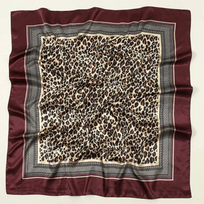 Foulard femme léopard | L’allié mode pour un style audacieux Léopard The Foulard
