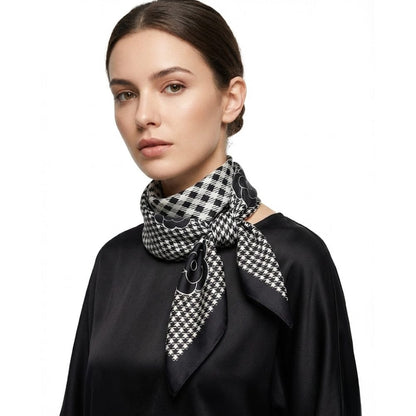 Foulard femme satin | Accessoire élégant au charme intemporel The Foulard
