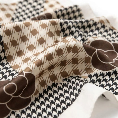 Foulard femme satin | Accessoire élégant au charme intemporel The Foulard