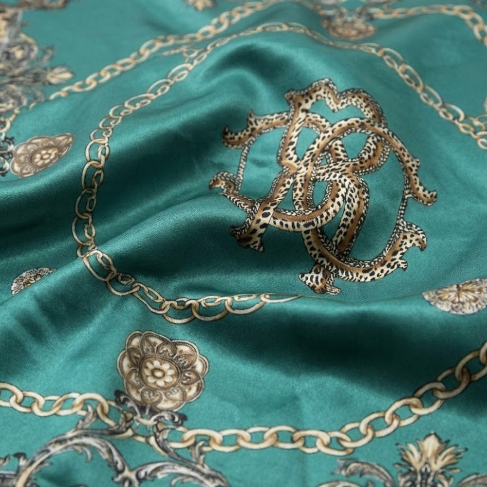 Foulard léopard femme | Motif félin pour une allure élégante The Foulard