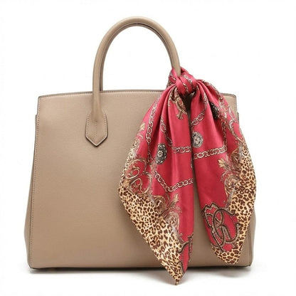 Foulard léopard femme | Motif félin pour une allure élégante The Foulard