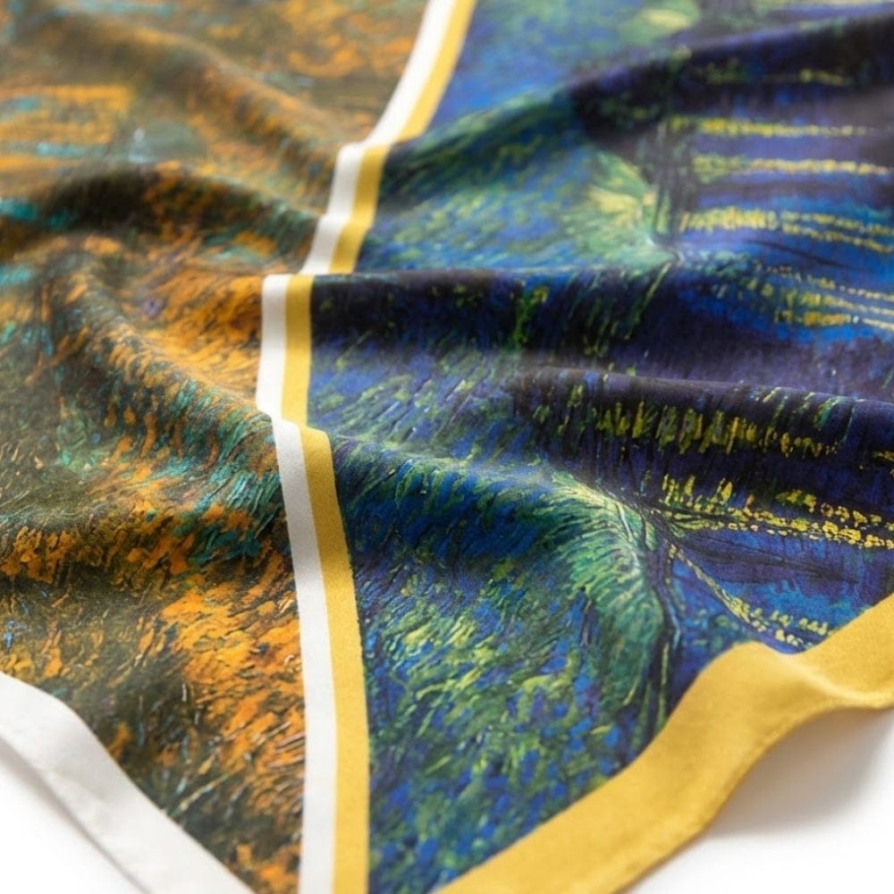 Foulard multicolore en soie | Élégance artistique et douceur précieuse Multicolore / 53x53cm The Foulard