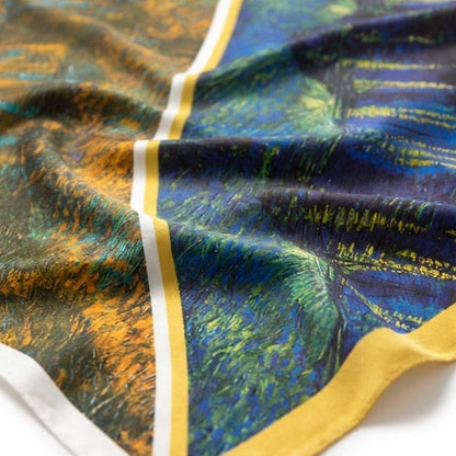 Foulard multicolore en soie | Élégance artistique et douceur précieuse Multicolore / 53x53cm The Foulard