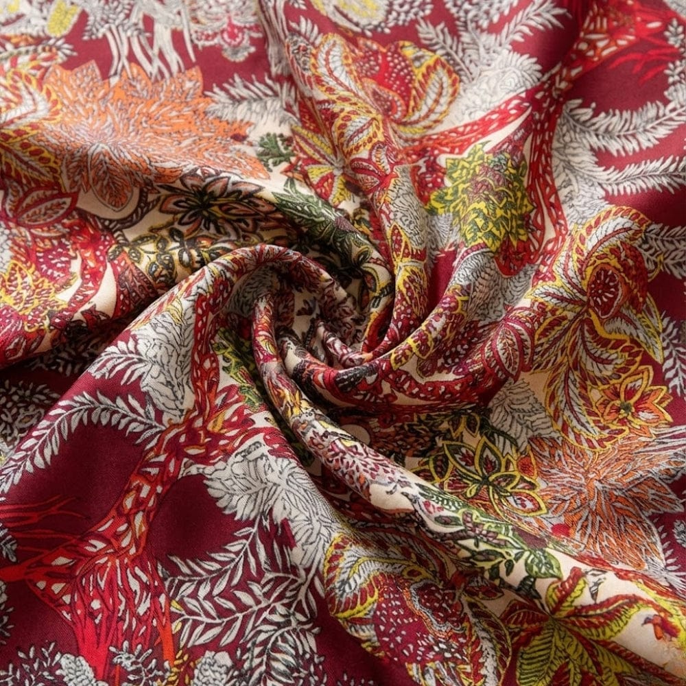 Foulard printemps femme | Motifs frais et douceur satinée Rouge / 90x90cm The Foulard