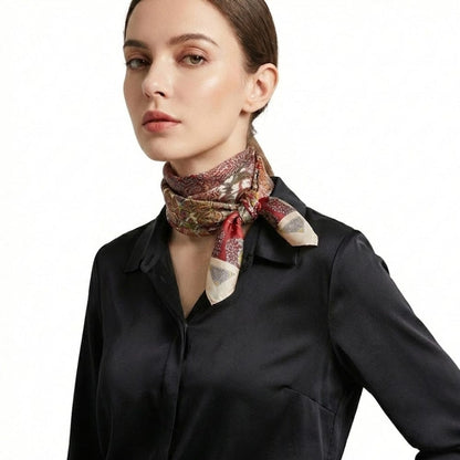 Foulard printemps femme | Motifs frais et douceur satinée Rouge / 90x90cm The Foulard