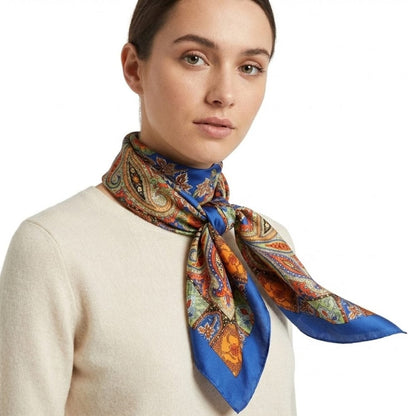 Foulard sur les cheveux | Élégance bohème et style raffiné The Foulard